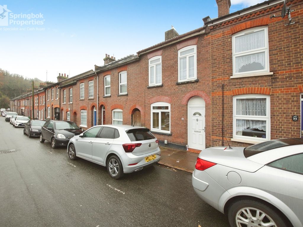 2 bed terraced house for sale in Jubilee Street, Luton, Bedfordshire