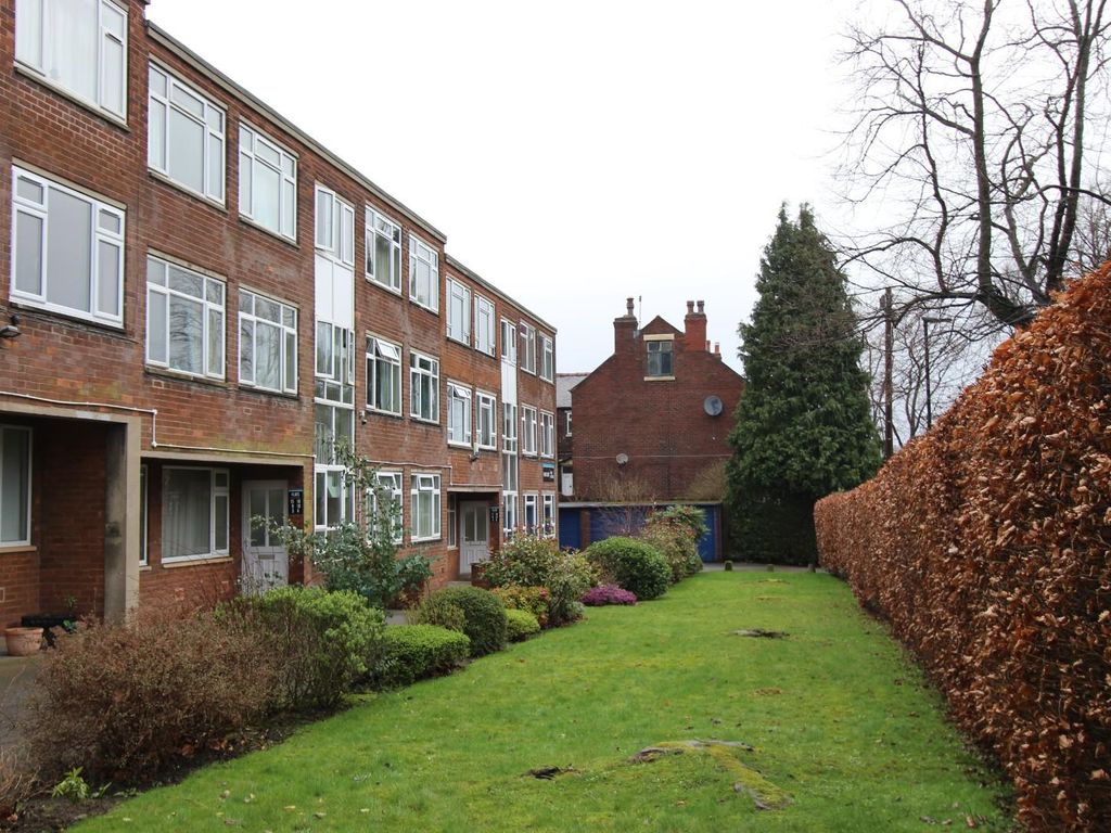 2 bed flat for sale in Hunter House Road, Sheffield S11, £180,000 Zoopla
