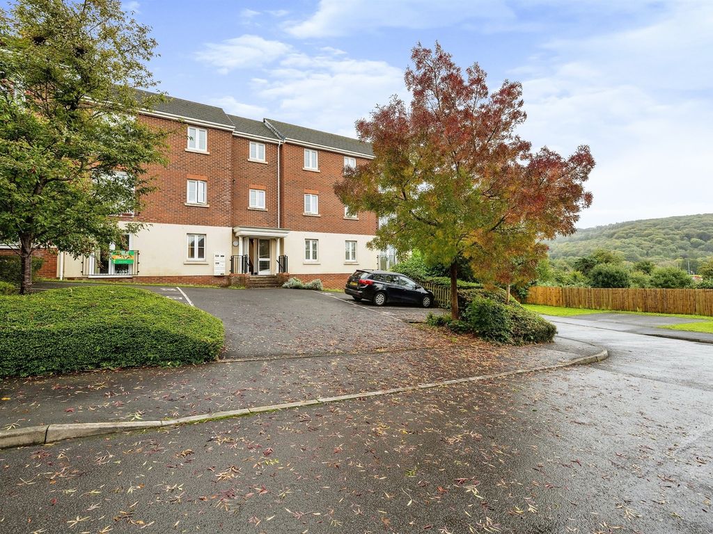 1 bed flat for sale in Geraint Jeremiah Close, Neath SA11, £80,000 Zoopla