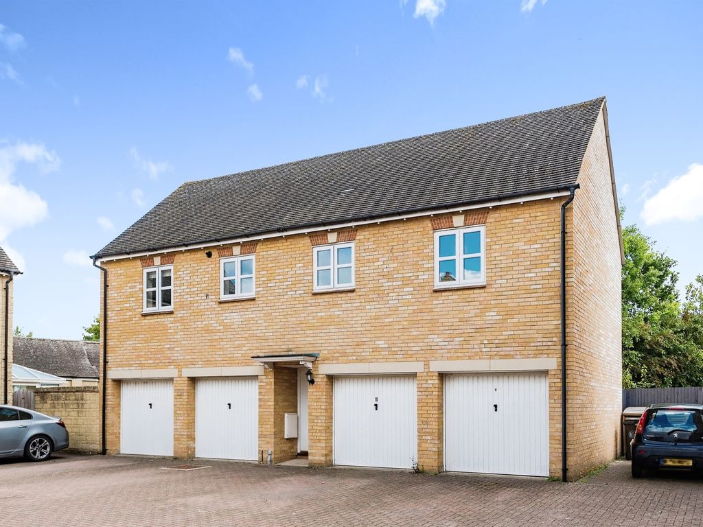 2 bed property for sale in Cherry Tree Court, Witney OX28, £265,000