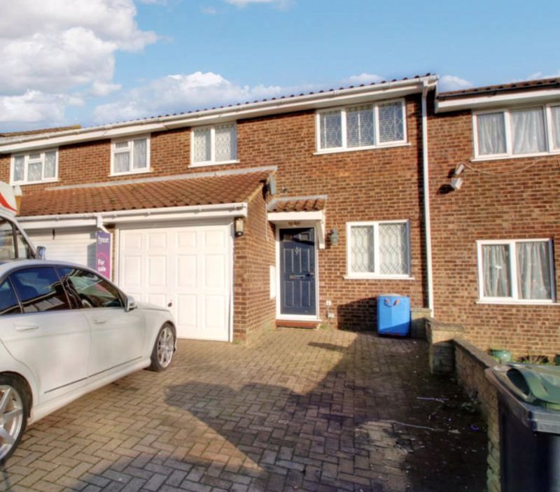 3 bed terraced house for sale in Dunsmore Road, Luton LU1 Zoopla