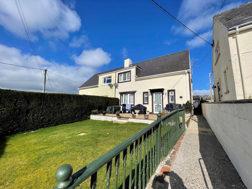 3 bed semidetached house for sale in Glancleddau, Wolfscastle