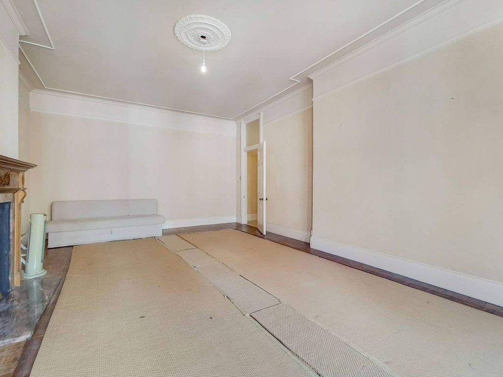 Montagu Mansions, Marylebone, London W1U  