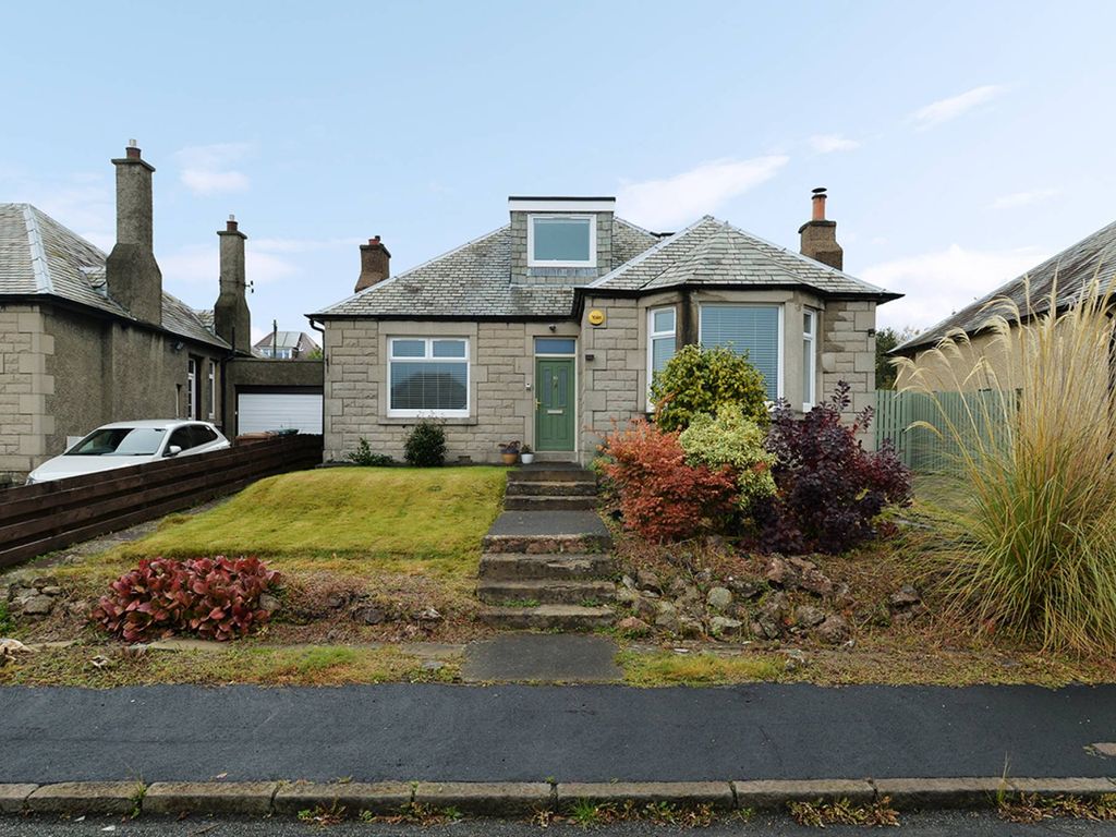 4 bed detached house for sale in Craigmount Gardens, Corstorphine