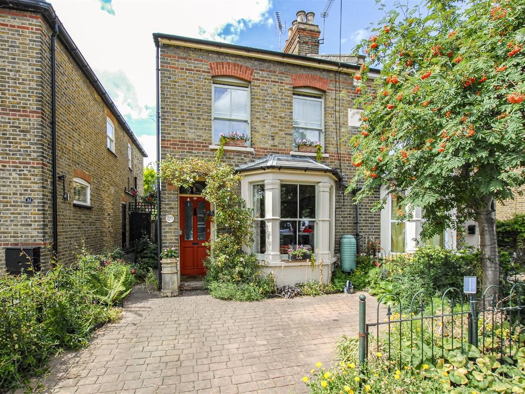 4 bed semidetached house for sale in Bridge Road, Cowley, Uxbridge UB8