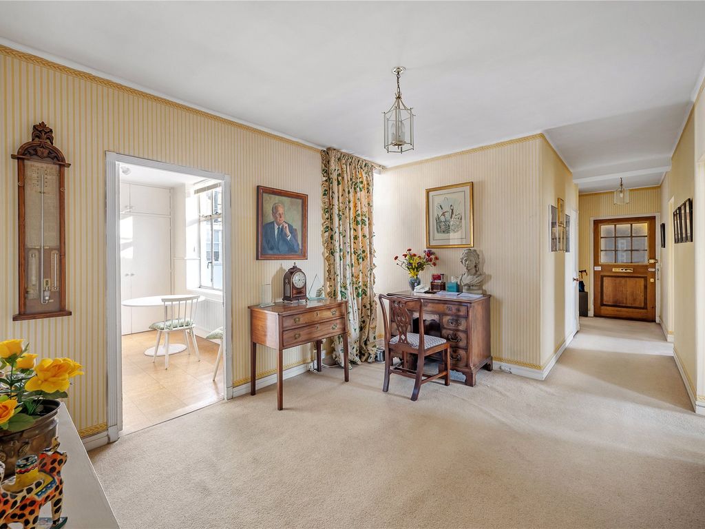 3 bed flat for sale in Rivermead Court, Ranelagh Gardens, London SW6, £