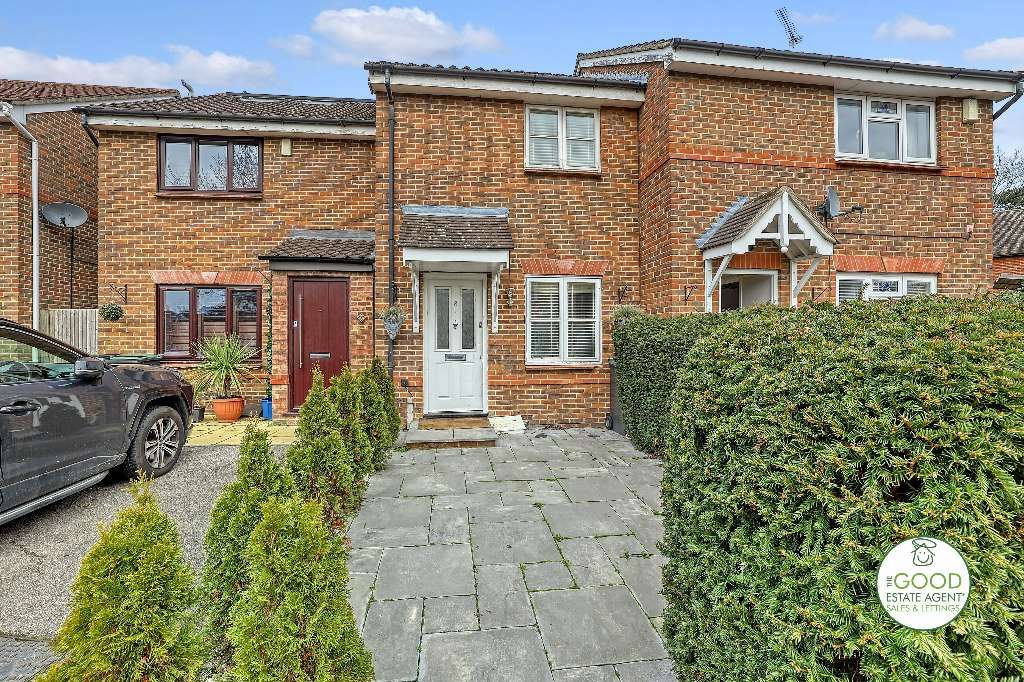 2 bed terraced house for sale in Maybury Close, Loughton IG10 Zoopla