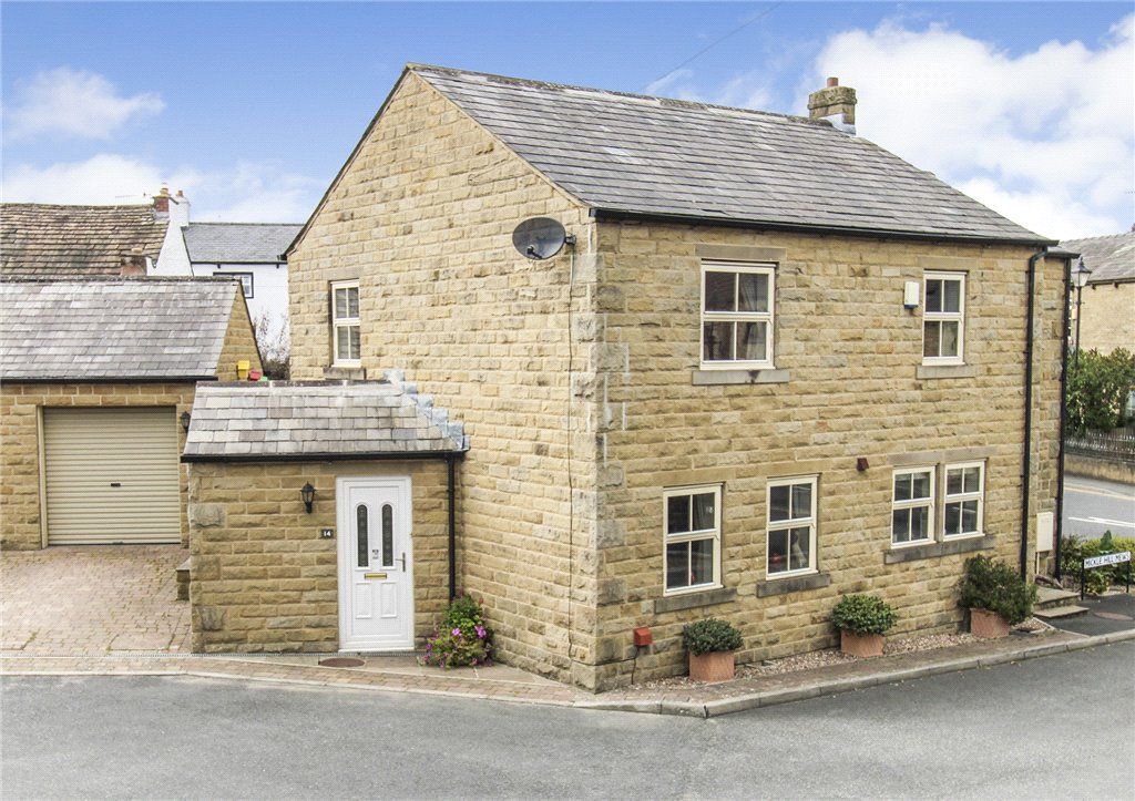 3 bed linkdetached house for sale in Mickle Hill Mews, Gargrave