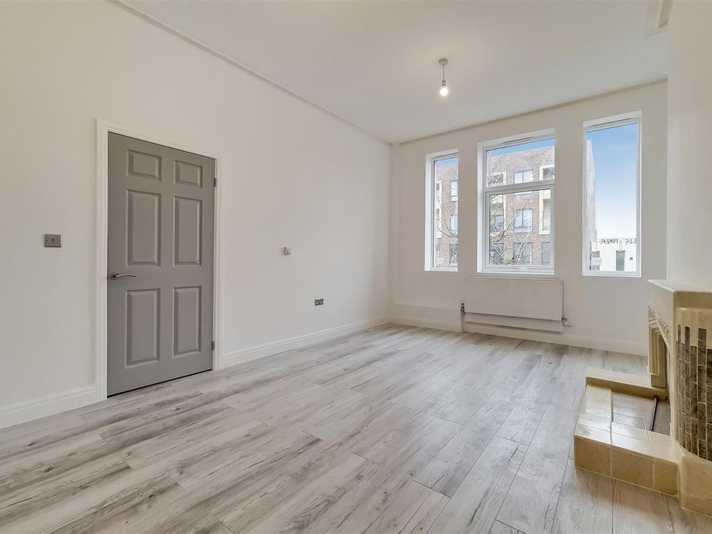 3 bed flat to rent in Mitcham Road, London SW17 Zoopla