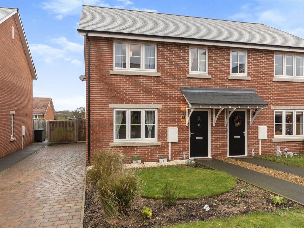 3 bed semidetached house for sale in Dovecote Place, Empingham, Oakham
