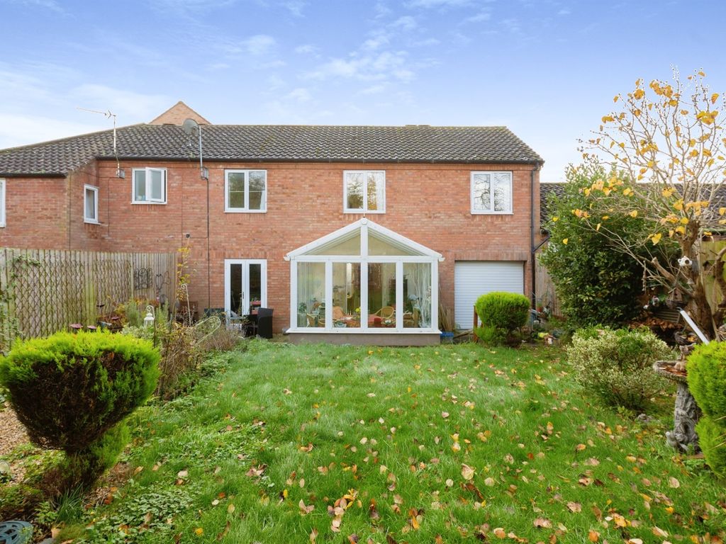 4 bed end terrace house for sale in Ironmonger Court, Neath Hill