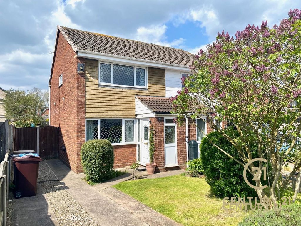 2 bed semidetached house for sale in Trispen Close, Halewood Village