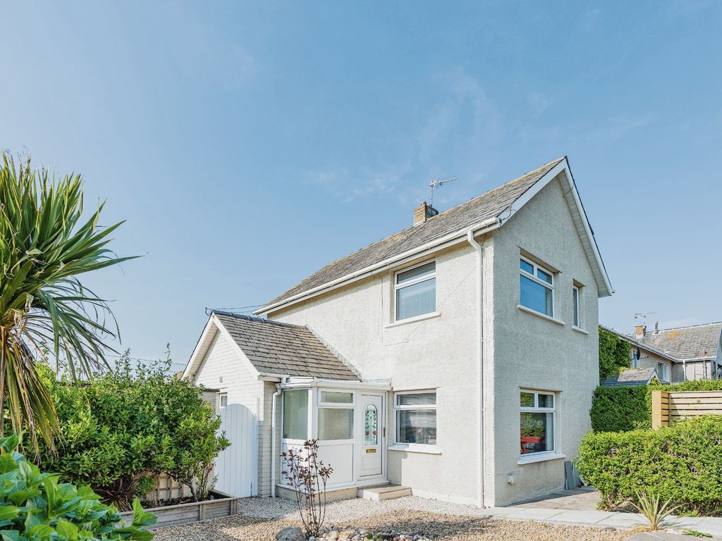 3 bed end terrace house for sale in Humber Terrace, Walney, BarrowIn