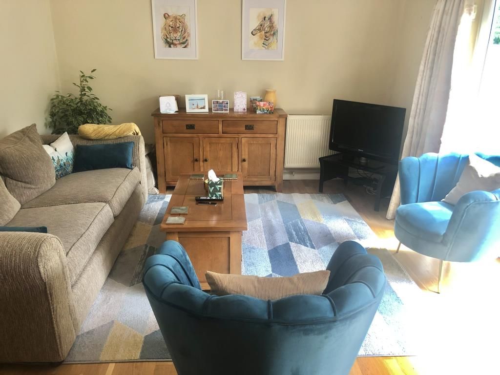 3 bed end terrace house to rent in Wooburn Green, High HP10, £