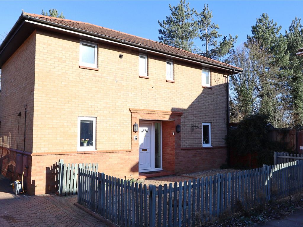 4 bed property for sale in Montgomery Crescent, Bolbeck Park, Milton