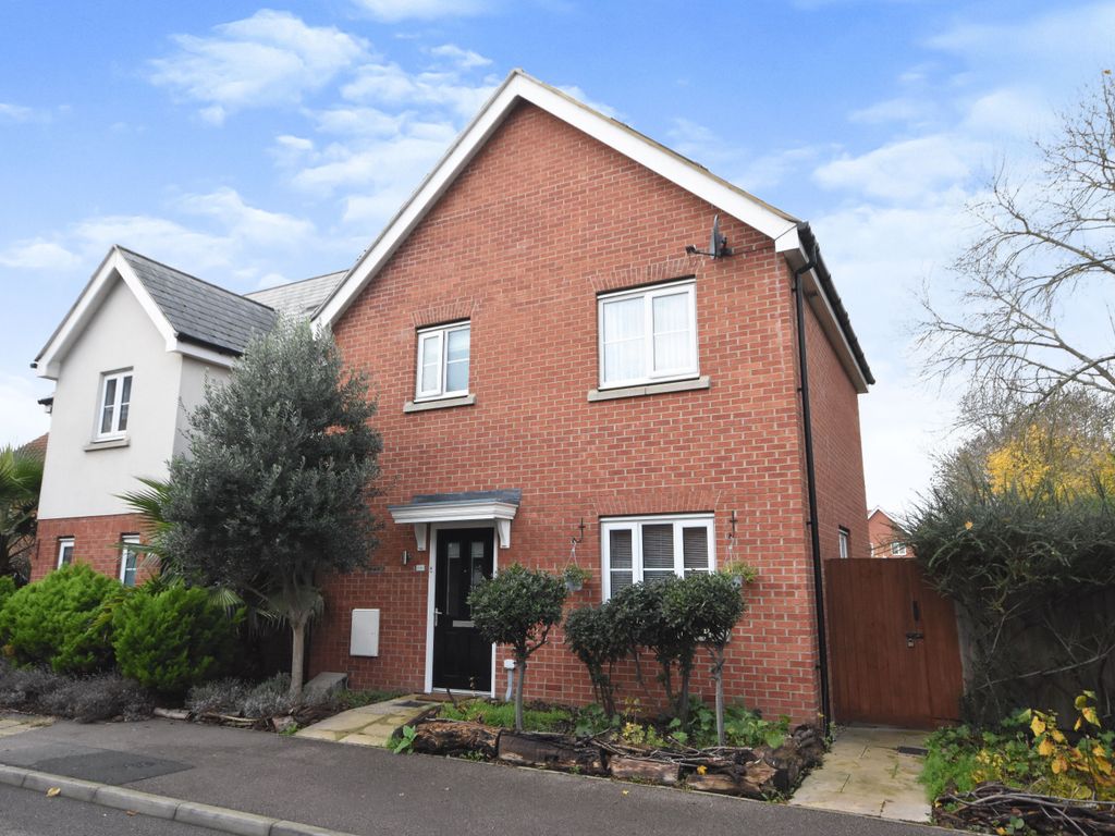 2 bed semidetached house for sale in Montague Street, Basildon, Essex SS14 Zoopla