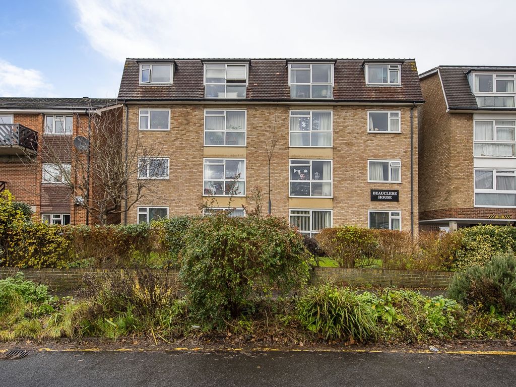 2 bed flat to rent in South Bank, Surbiton KT6, £3,350 pcm Zoopla