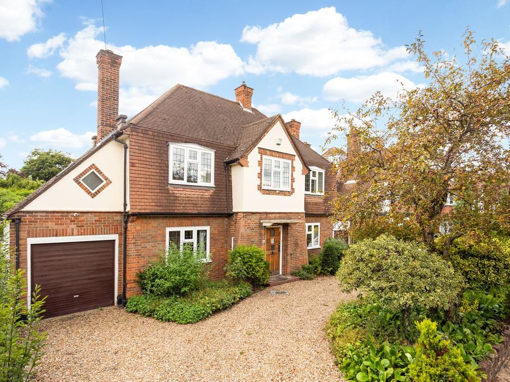 4 bed detached house to rent in Claygate Lane, Esher KT10, £3,750 pcm
