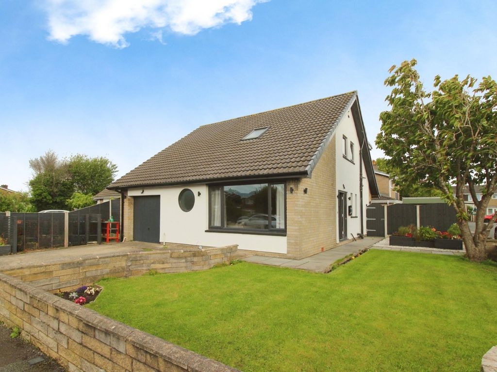 4 bed detached house for sale in Cotswold Avenue, Euxton, Chorley