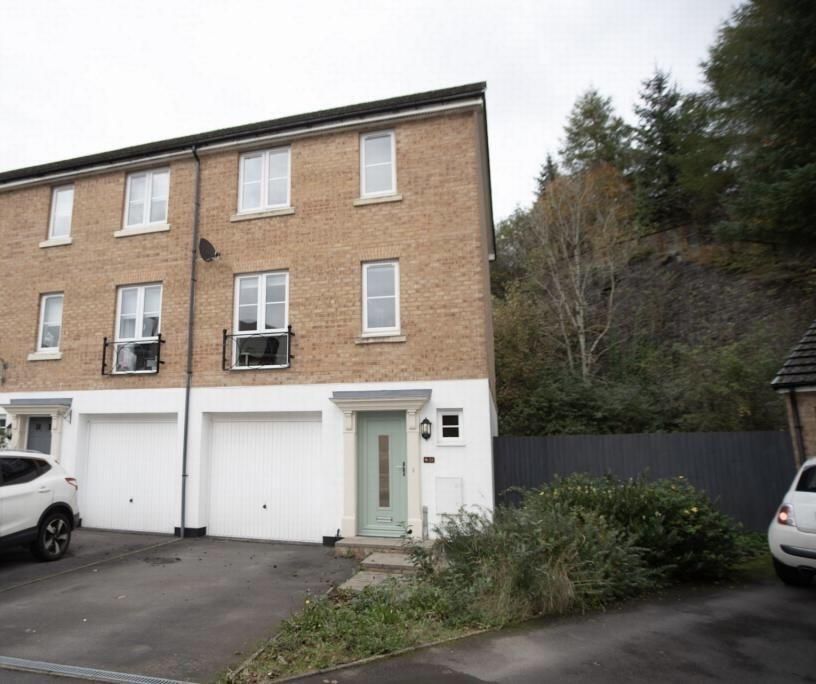3 bed end terrace house to rent in Furnace Fields Street, Ebbw Vale