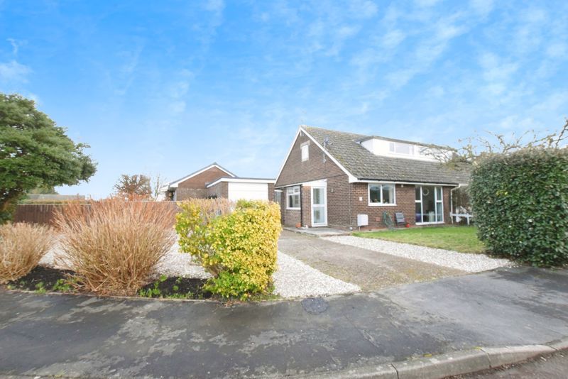 3 bed semidetached bungalow for sale in Culvert Road, Stoke Canon