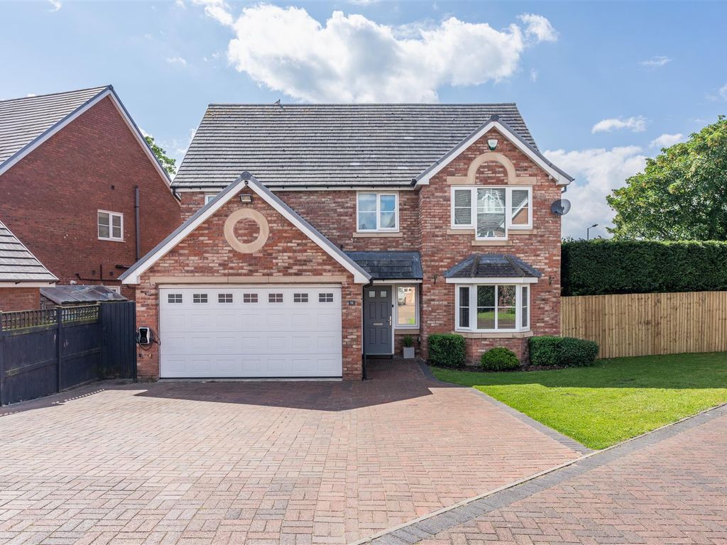 4 bed detached house for sale in Tirionfa, Rhuddlan, Rhyl LL18, £