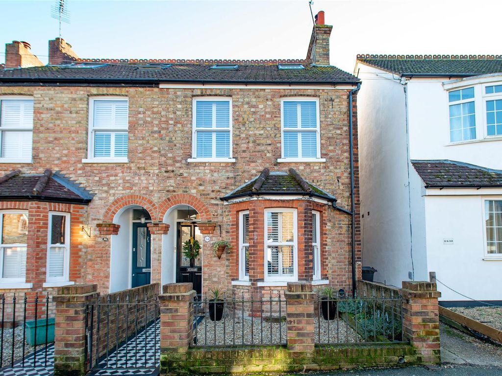 4 bed property for sale in Gladstone Road, Farnborough, Orpington BR6