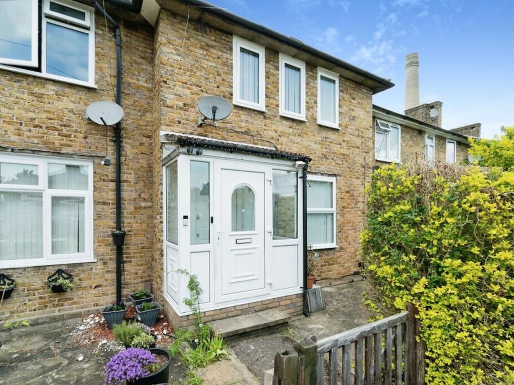 3 bed terraced house for sale in Westminster Road, Sutton SM1, £450,000