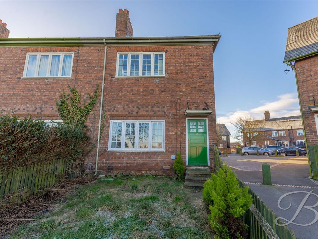 3 bed end terrace house for sale in Model Village, Creswell, Worksop