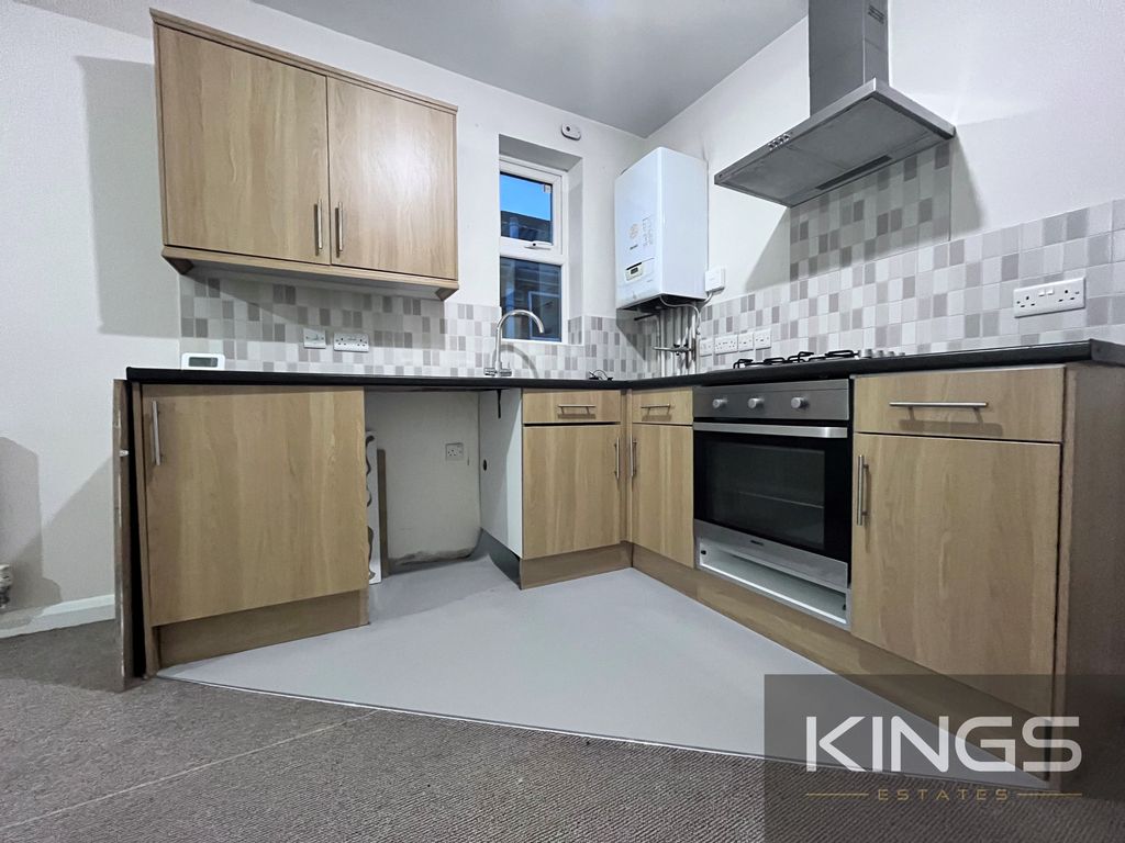 Studio to rent in Southampton Road, Eastleigh SO50, £600 pcm Zoopla