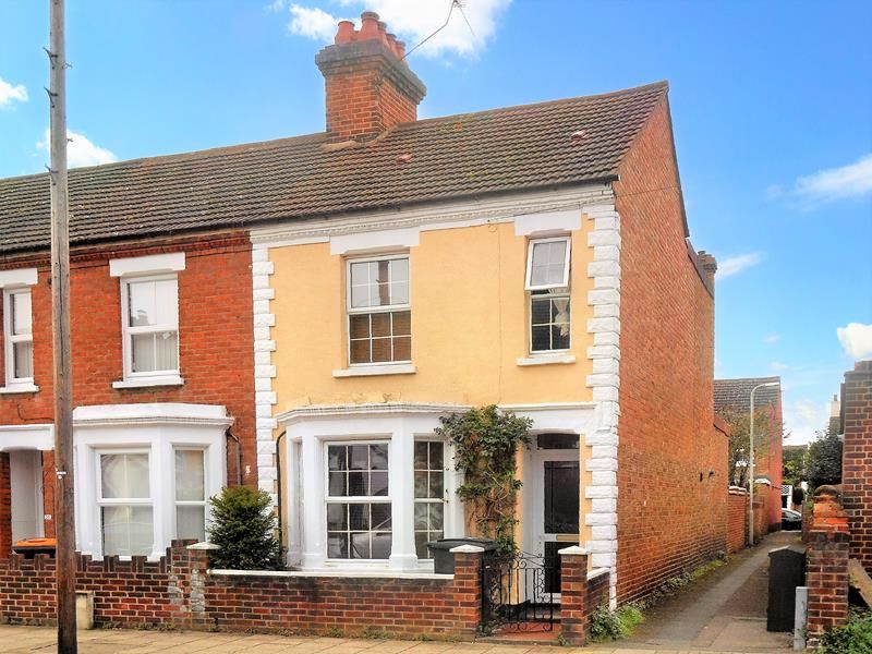 3 bed terraced house to rent in Denmark Street, Bedford MK40, £1,400 pcm Zoopla