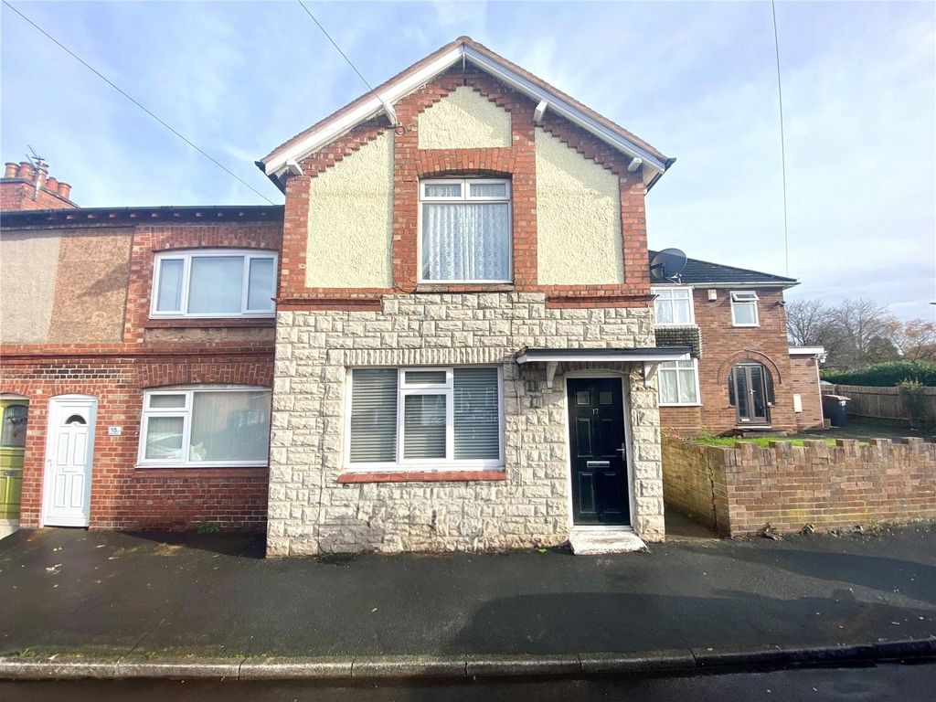 2 bed end terrace house to rent in Manor Road, Hadley, Telford
