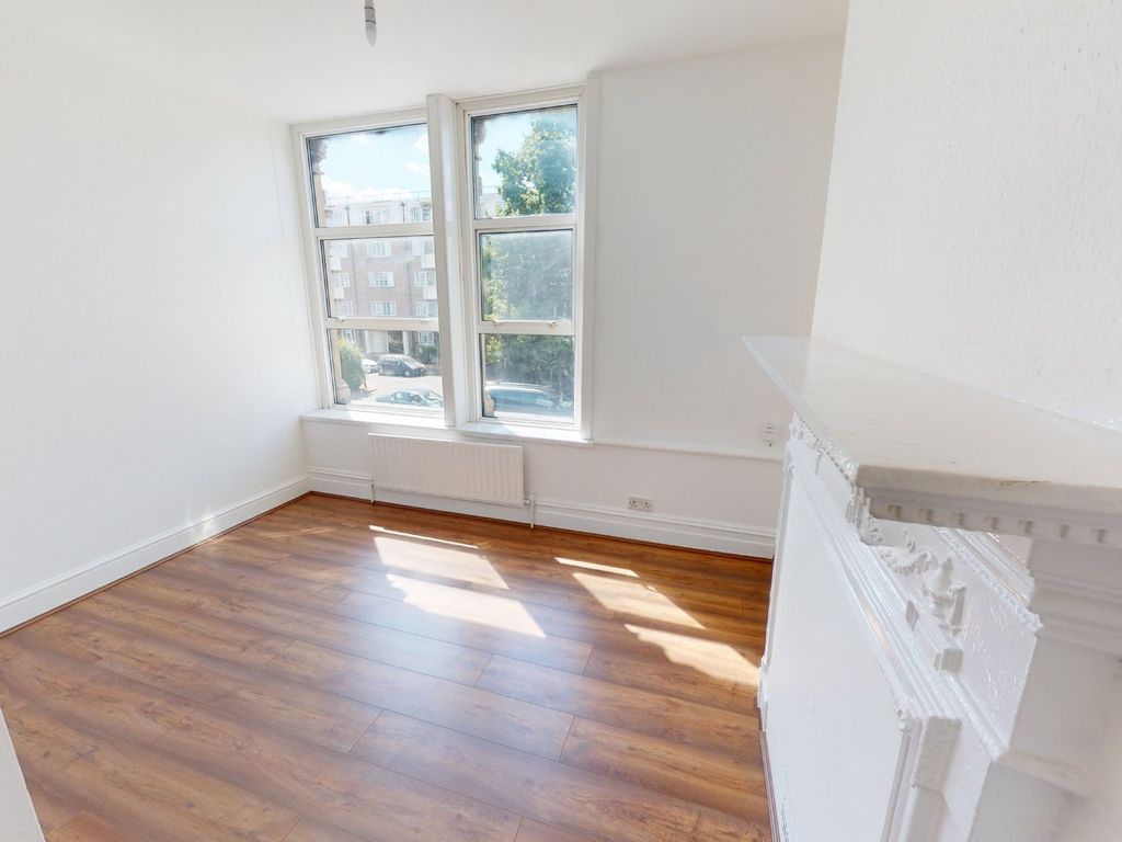 2 bed flat to rent in London Road, Thornton Heath CR7 Zoopla