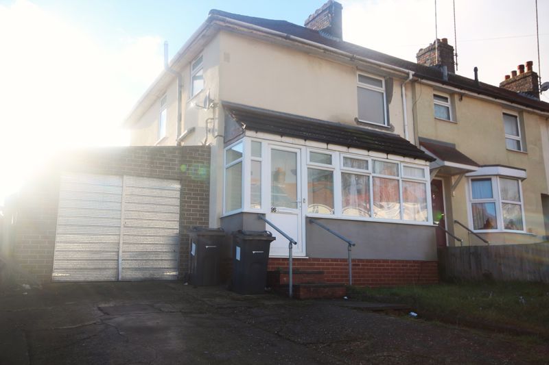 3 bed terraced house to rent in Kingscliff Road, Small Heath