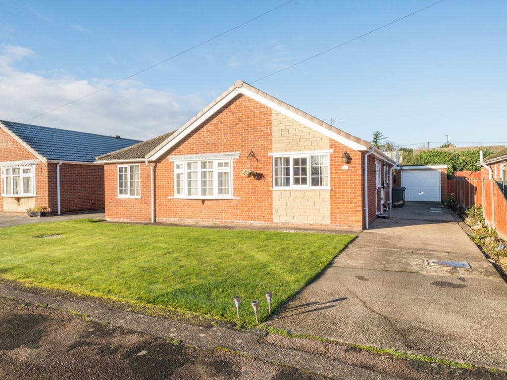 3 bed detached bungalow for sale in Delph Road, North Hykeham, Lincoln