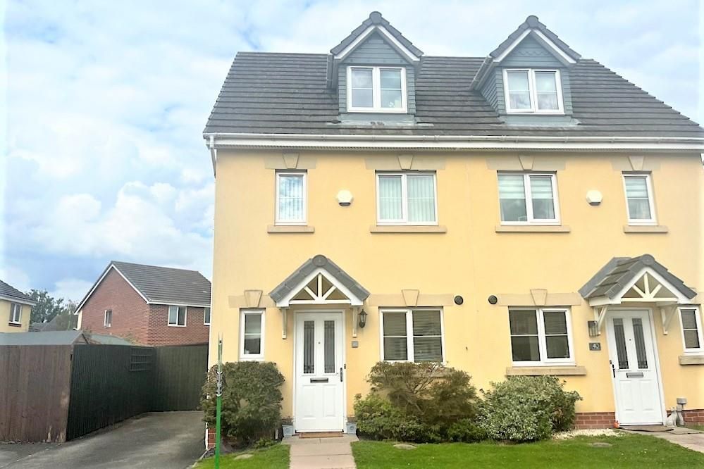 3 bed property to rent in Parc Hafod, Four Crosses, Llanymynech SY22, £