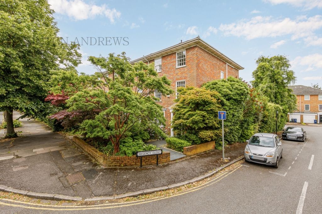 4 bed terraced house for sale in Woodville Gardens, Ealing W5, £