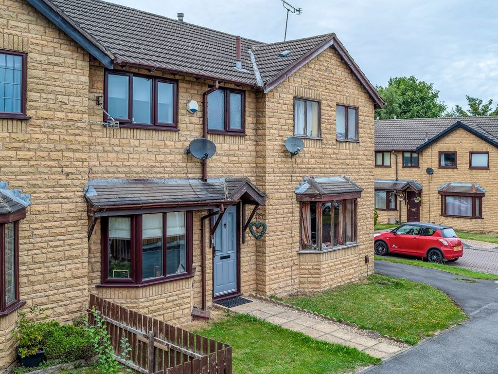 3 bed town house for sale in Cambridge Court, Morley, Leeds LS27 Zoopla