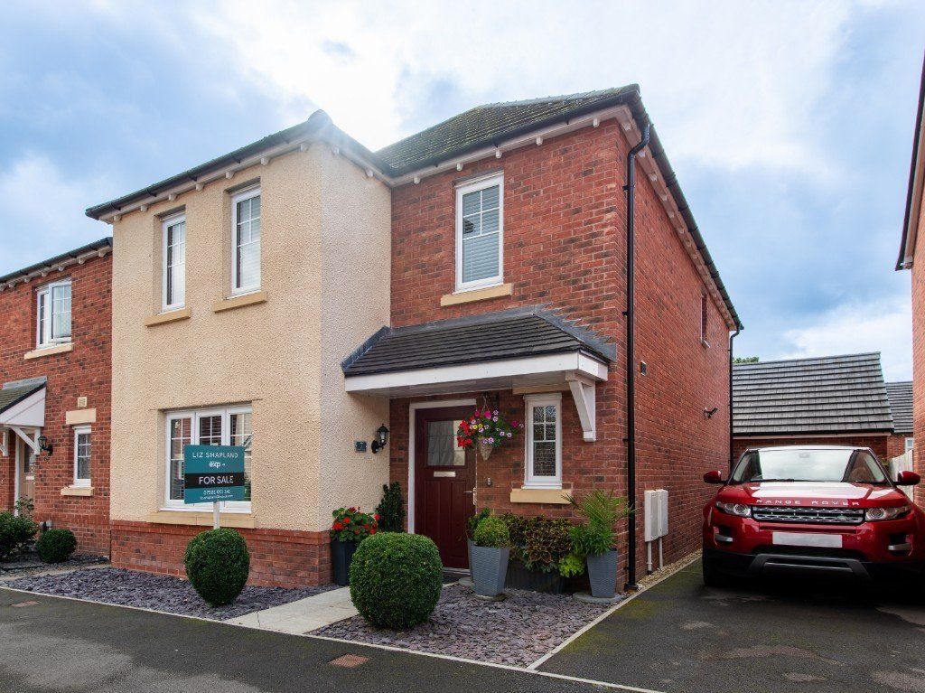 4 bed detached house for sale in Oakfield Grange, Oakfield, Cwmbran