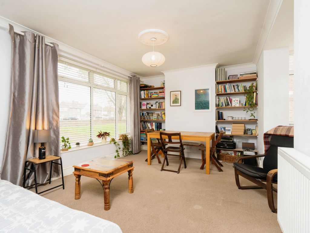 2 bed flat for sale in Longbridge Road, Barking IG11, £260,000 Zoopla