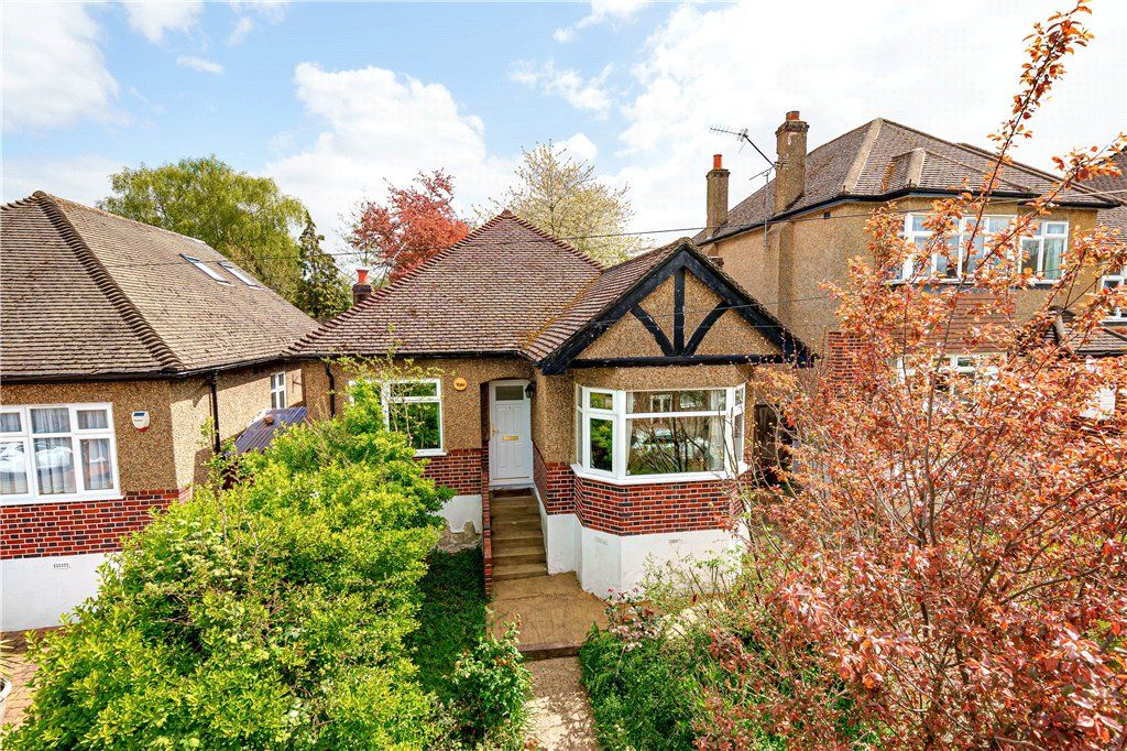 2 bed bungalow for sale in Highland Road, Northwood, Middlesex HA6 Zoopla