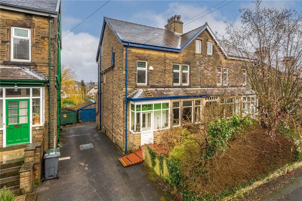 5 bed semidetached house for sale in Ashwell Road, Heaton, Bradford