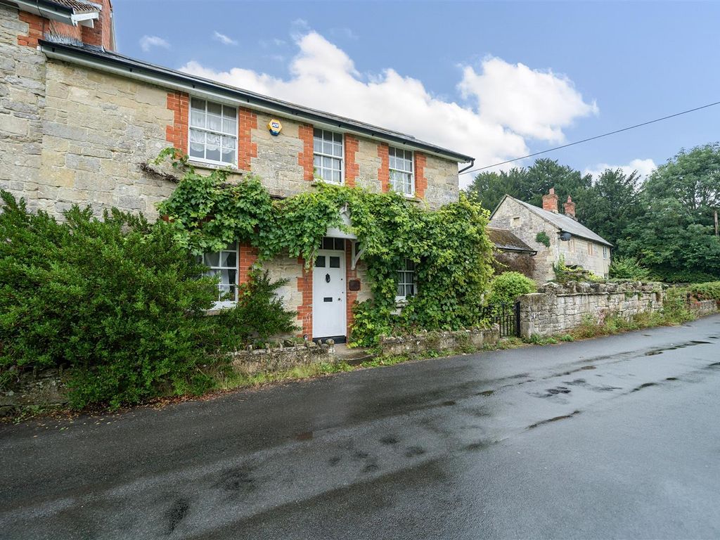 3 bed property for sale in The Street, Chilmark, Salisbury SP3, £