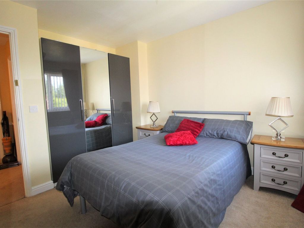Room to rent in White Willow Close, Ashford, Kent TN24 Zoopla