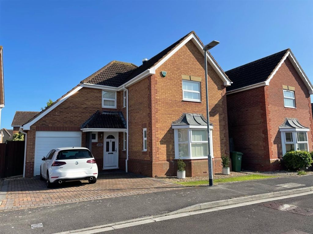 4 bed detached house for sale in Friars Way, BurnhamOnSea TA8 Zoopla