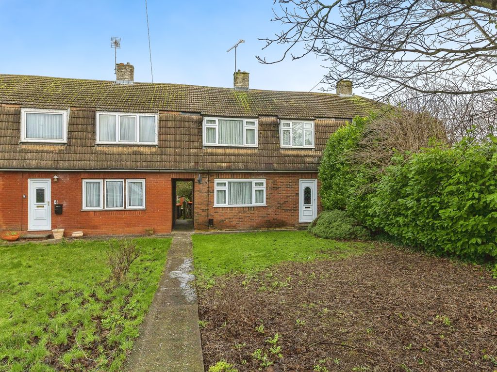 4 bed terraced house for sale in Aldbanks, Dunstable, Bedfordshire LU6