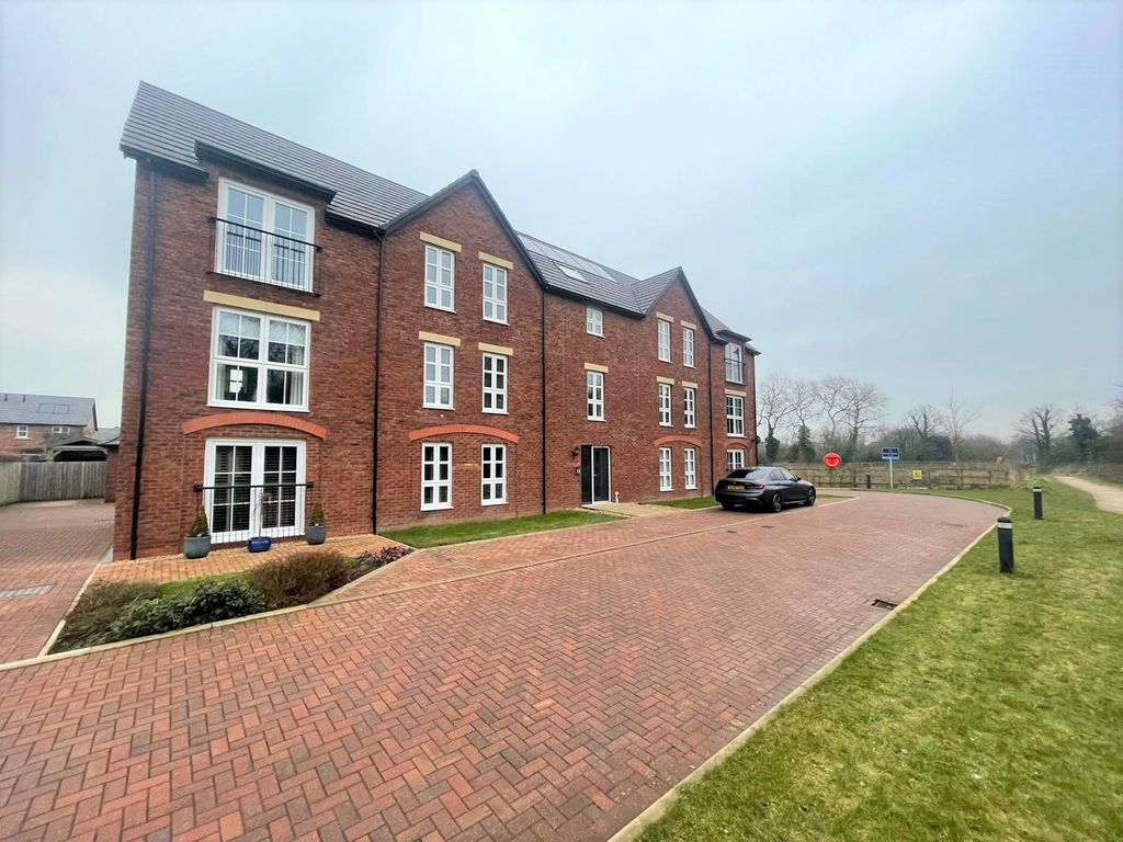 2 bed flat to rent in Larch Lane, Preston, Lancashire PR4 Zoopla