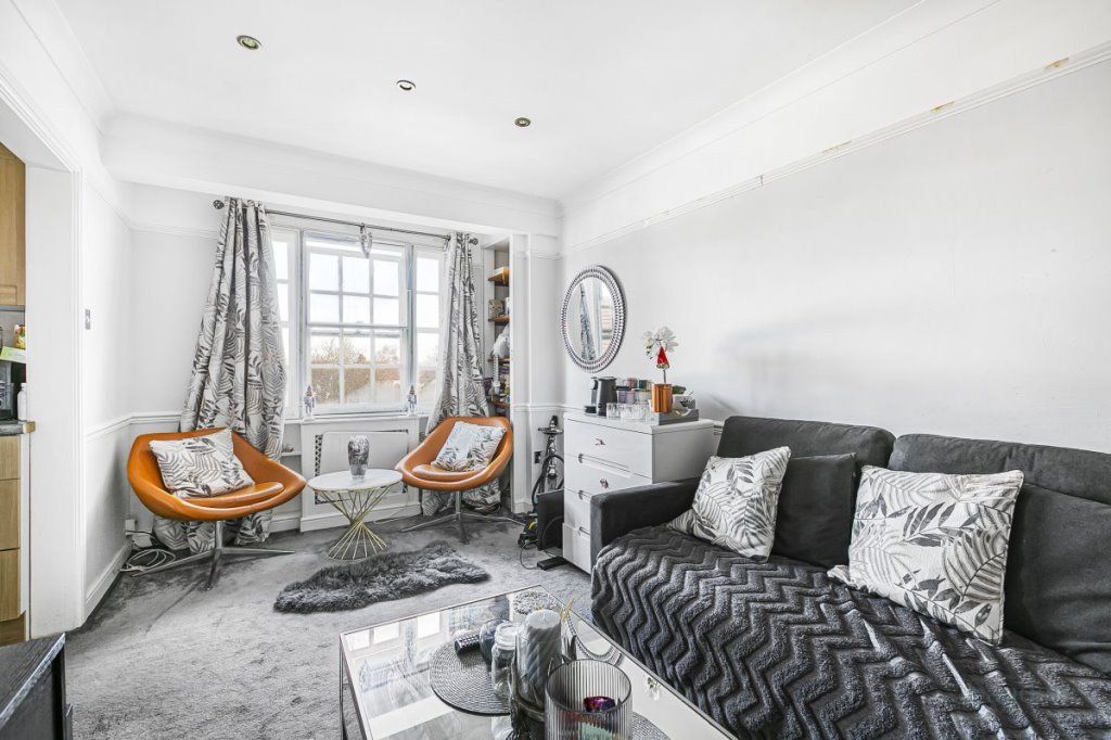 1 bed flat to rent in West Road, Sawbridgeworth, Hertfordshire CM21, £