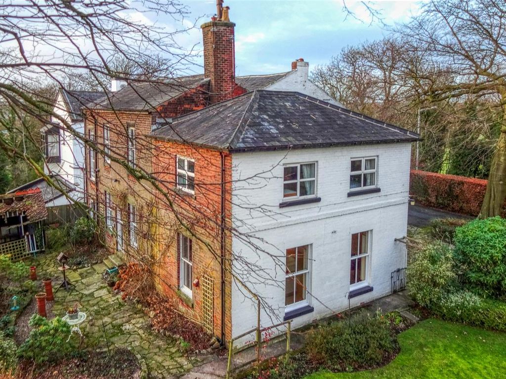 5 bed semidetached house for sale in Highwood, Church Brow, WaltonLe