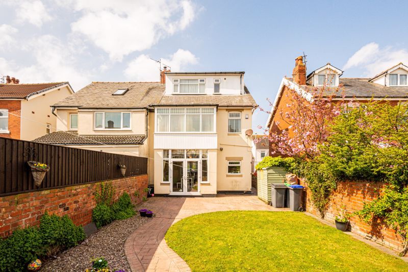 4 bed semidetached house for sale in 199 Warbreck Drive, Blackpool FY2 Zoopla